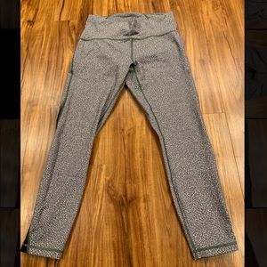 Grey patterned lululemon leggings